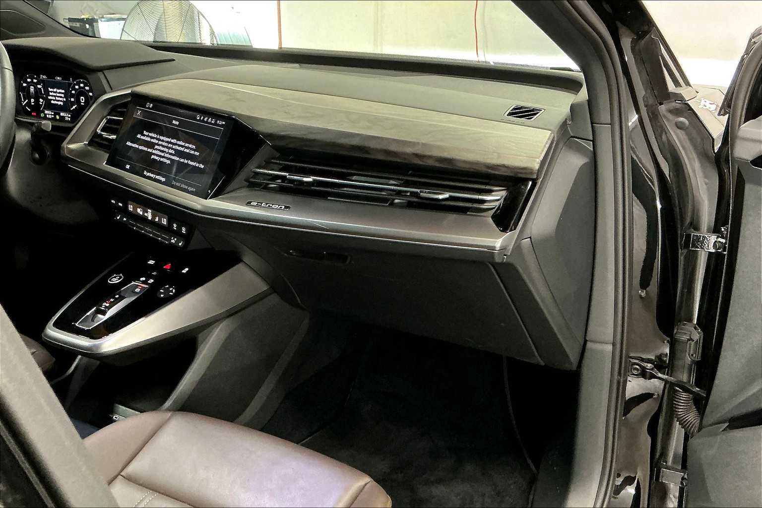 Used 2023 Audi Q4 e-tron Premium w/ Convenience Package image 18
