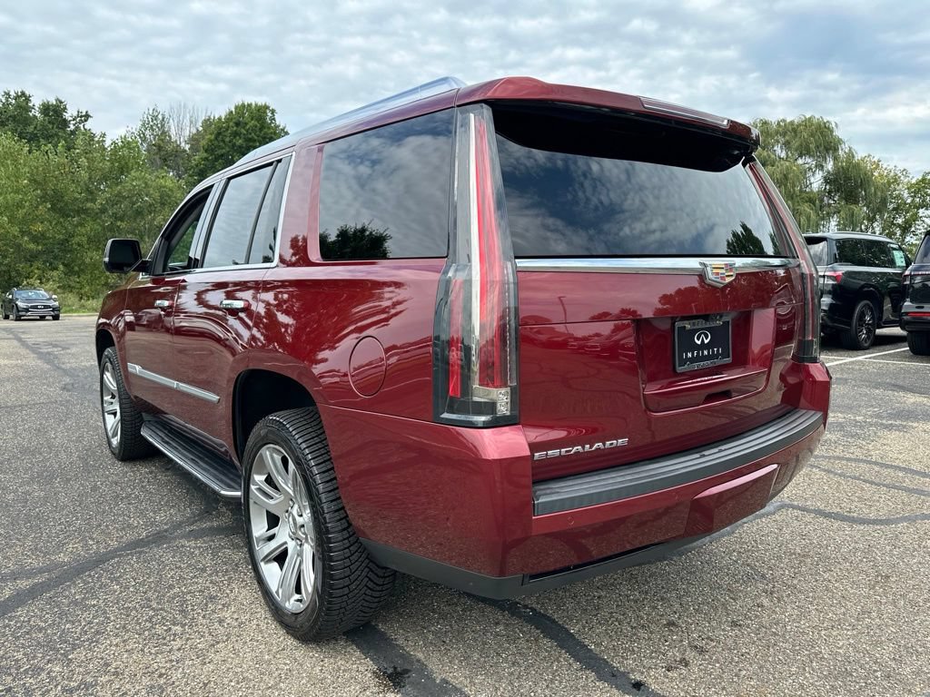 Used 2020 Cadillac Escalade Luxury AWD/4WD image 13