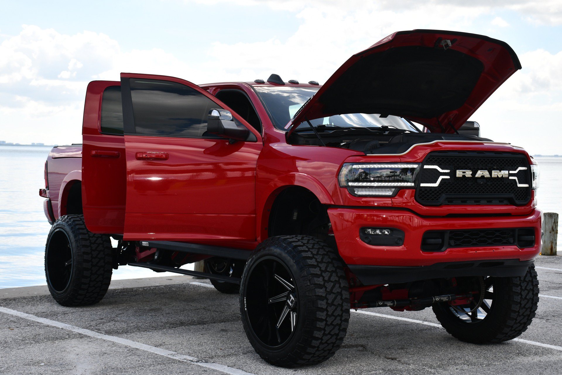 Used 2020 RAM 2500 Laramie w/ Night Edition AWD/4WD image 89