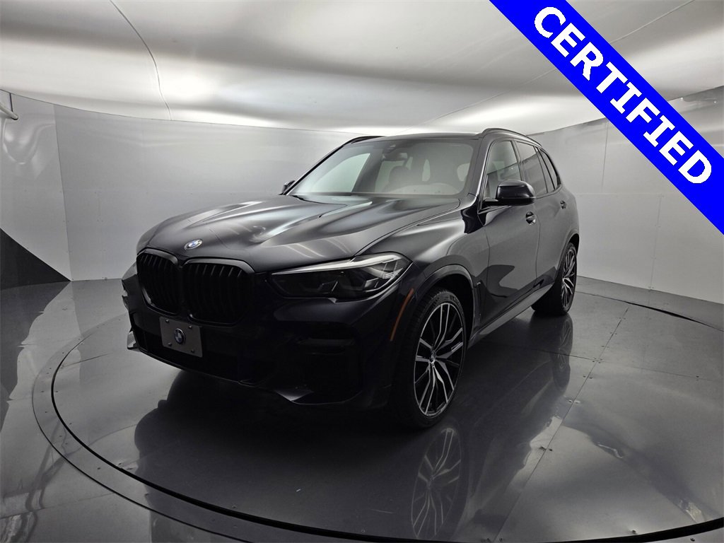 Certified 2022 BMW X5 xDrive40i w/ M Sport Package image 5