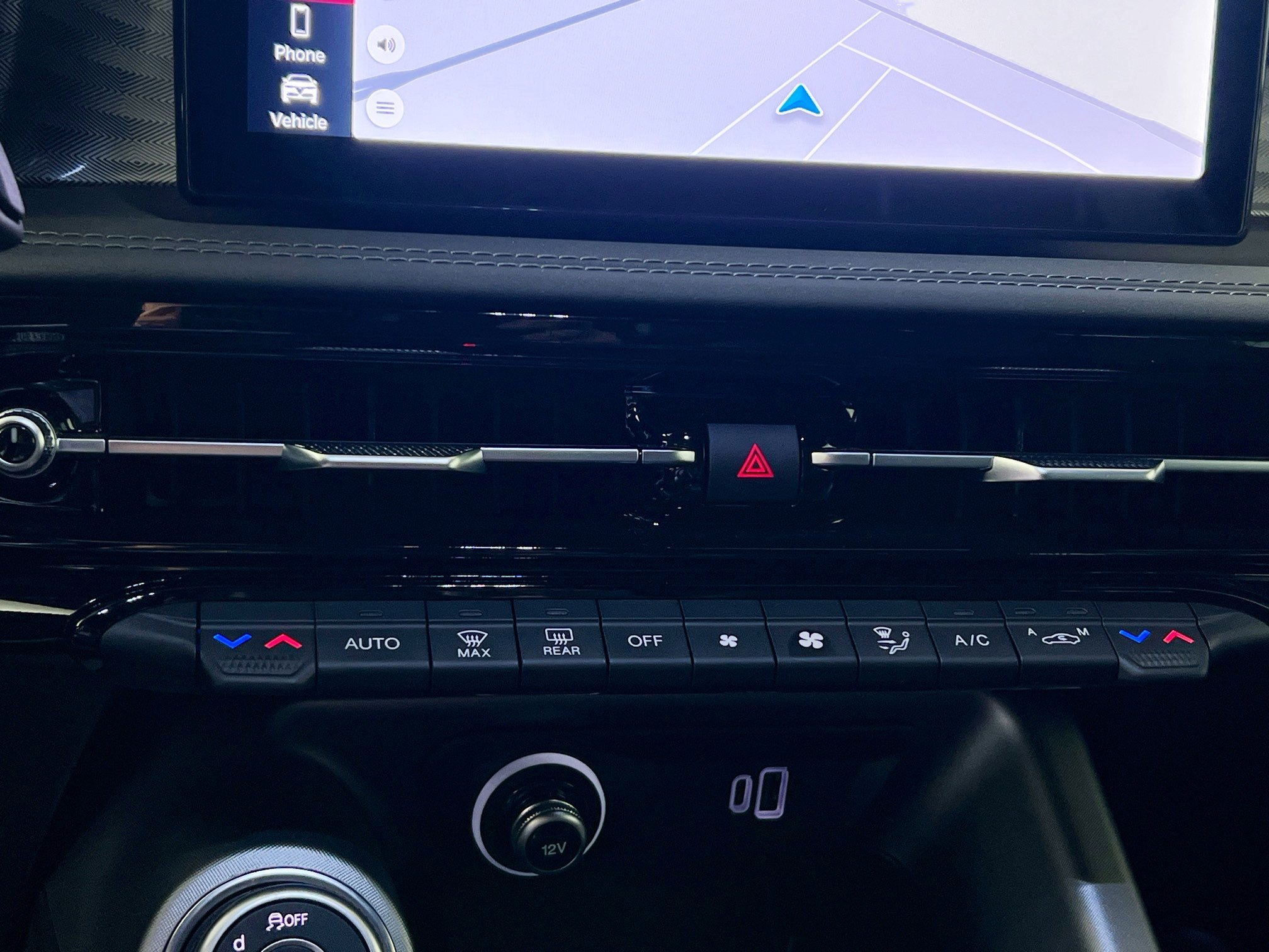 Used 2024 Alfa Romeo Tonale Ti w/ Premium Interior Package image 27