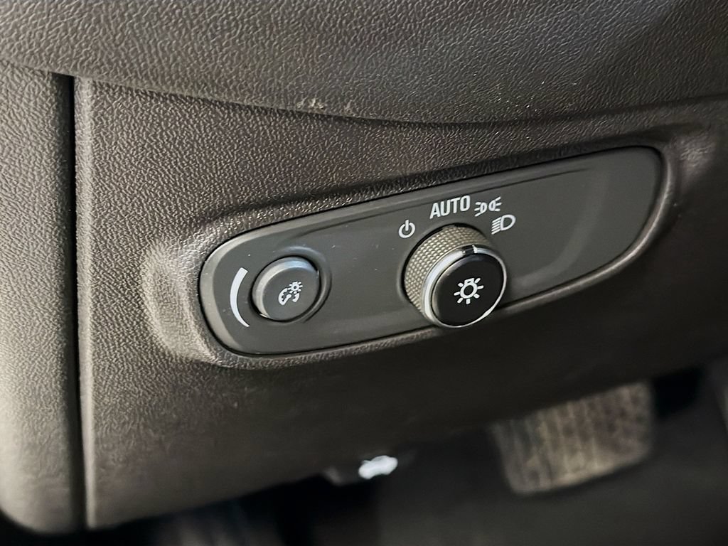 Used 2023 Chevrolet Equinox LT w/ LPO, Floor Liner Package AWD/4WD image 12