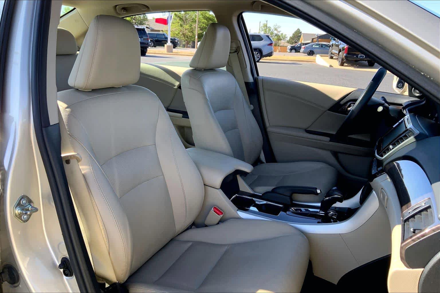 Used 2016 Honda Accord EX-L image 9