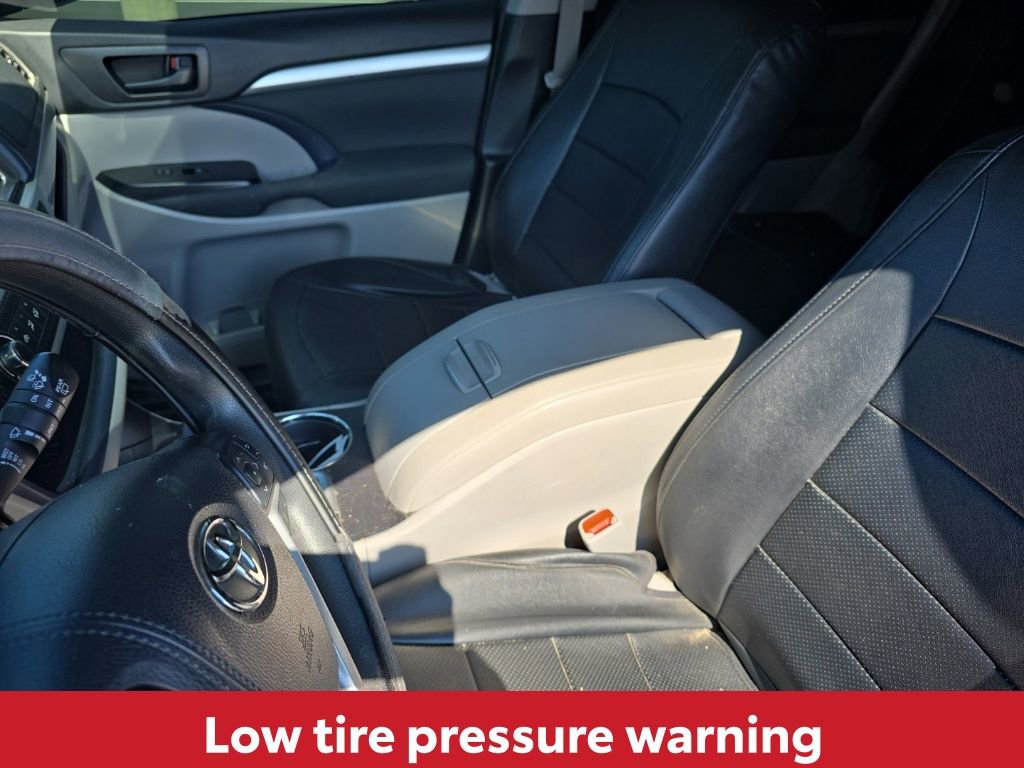 Used 2019 Toyota Highlander LE image 17