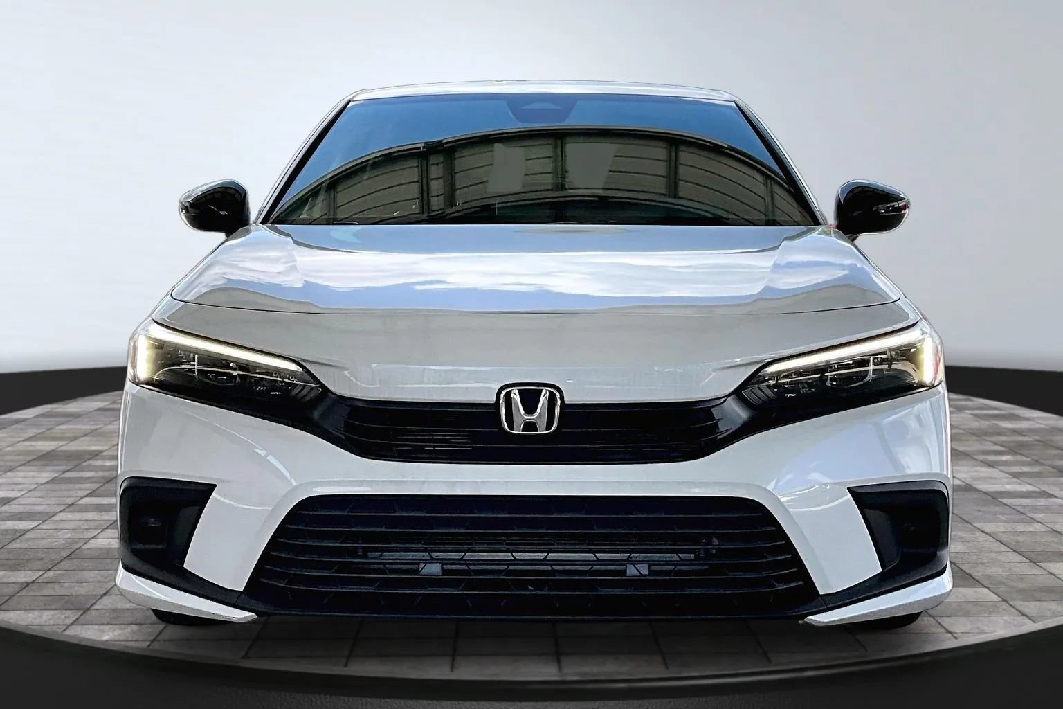 Used 2023 Honda Civic Sport image 2