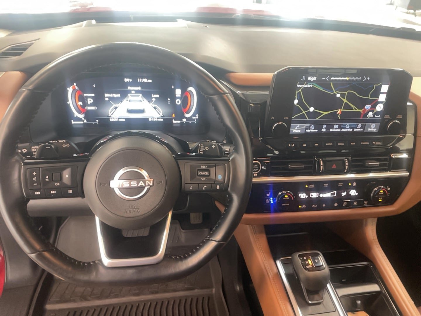 Used 2022 Nissan Pathfinder Platinum w/ Lighting Package (N93) AWD/4WD image 10