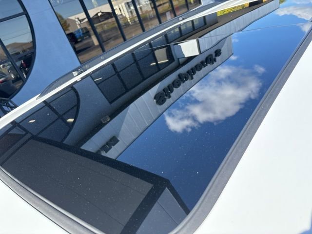 New 2025 Jeep Grand Cherokee Limited w/ Black Appearance Package image 4