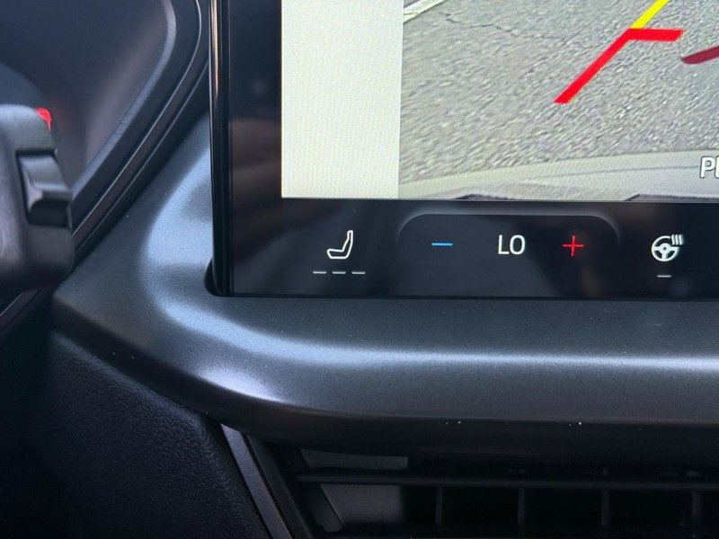 New 2025 Ford Escape Active w/ Active Premium Tech Pack image 16