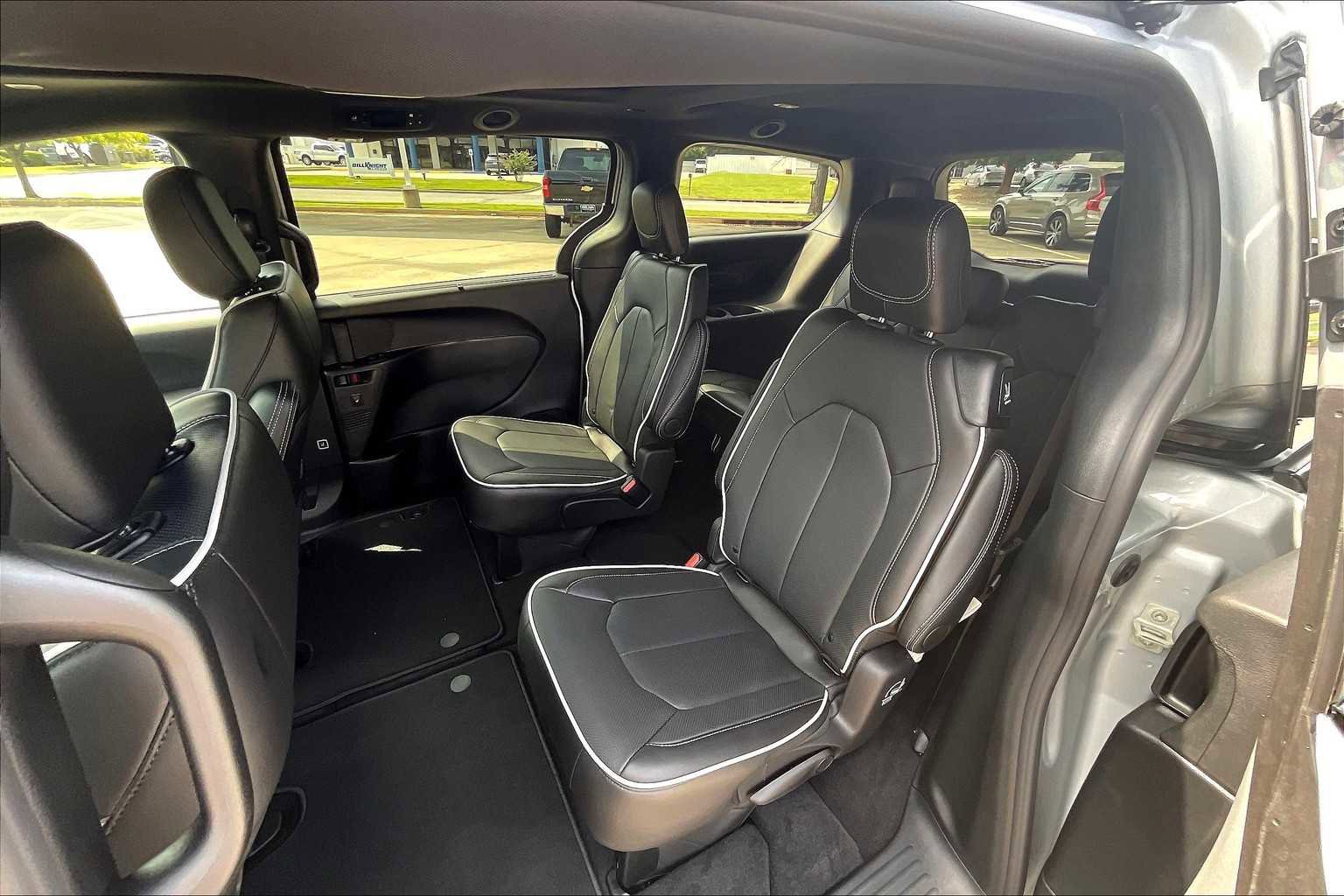 New 2026 Chrysler Pacifica Limited w/ S Appearance Package image 21