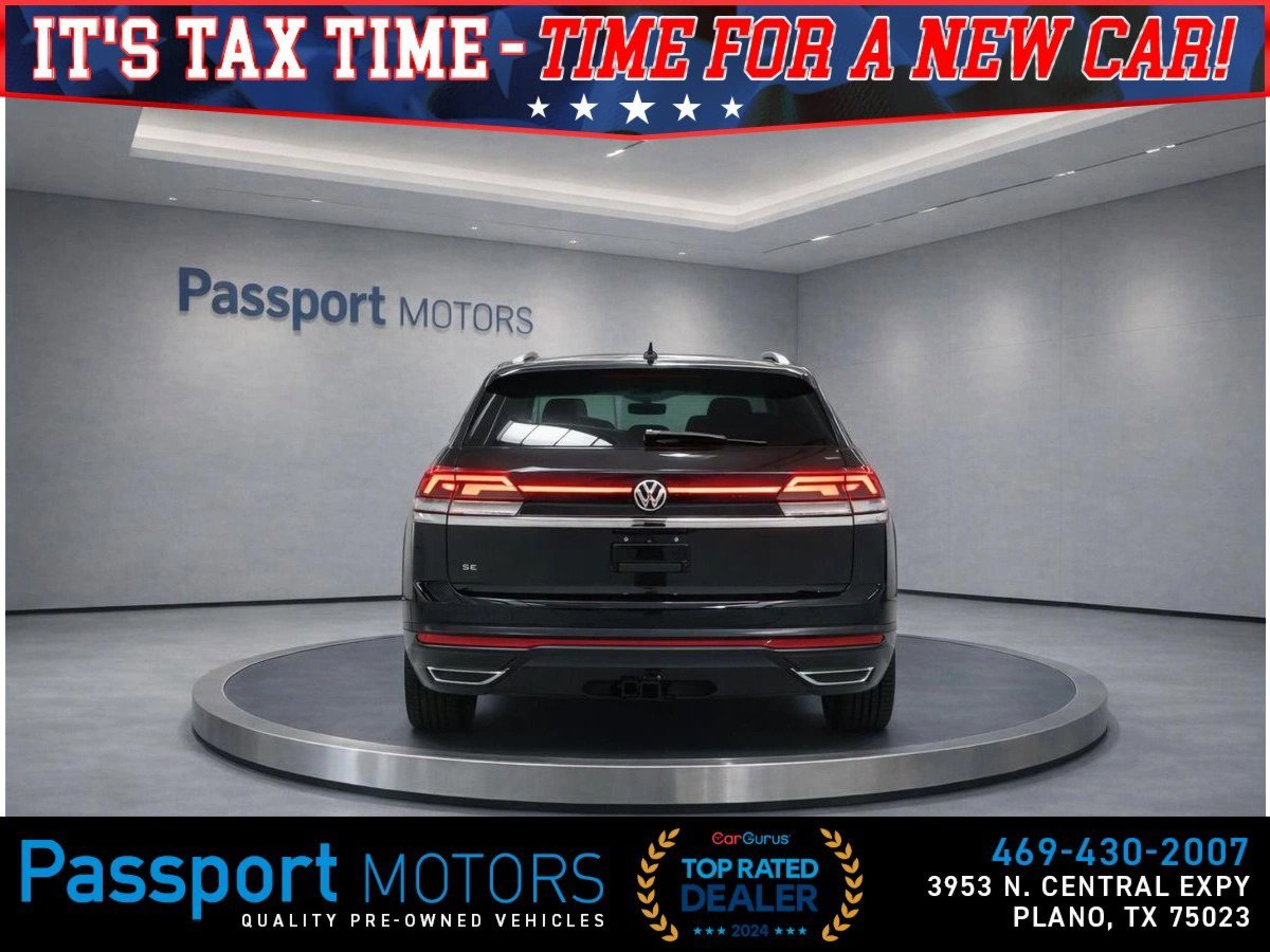 Used 2024 Volkswagen Atlas Cross Sport SE w/ Panoramic Sunroof Package image 5