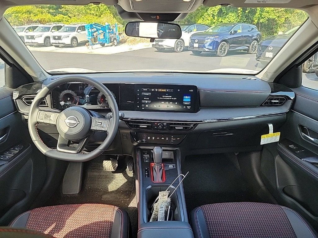 New 2026 Nissan Kicks SR w/ Cold Weather Package image 13