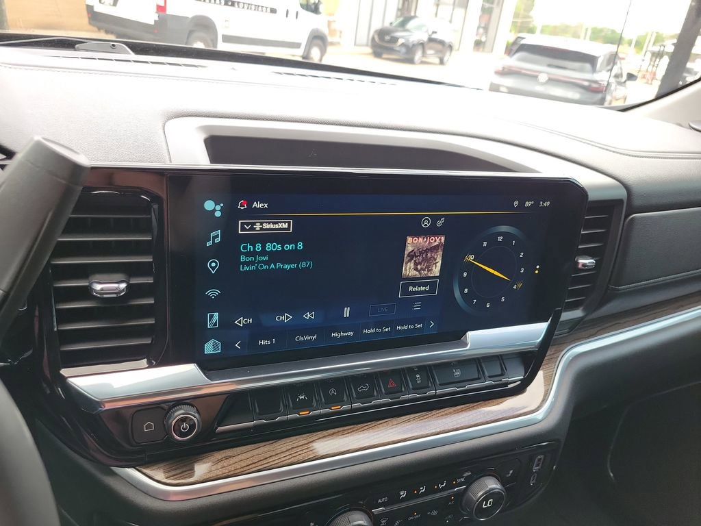 Used 2024 Chevrolet Silverado 1500 LT image 12