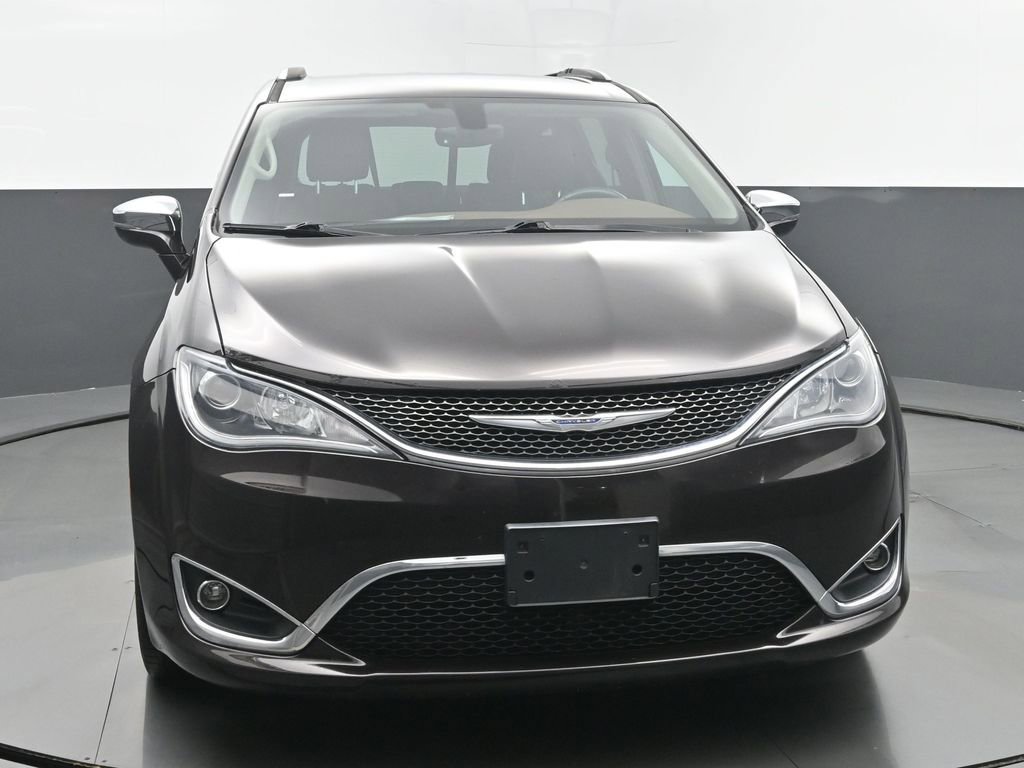 Used 2018 Chrysler Pacifica Limited image 8