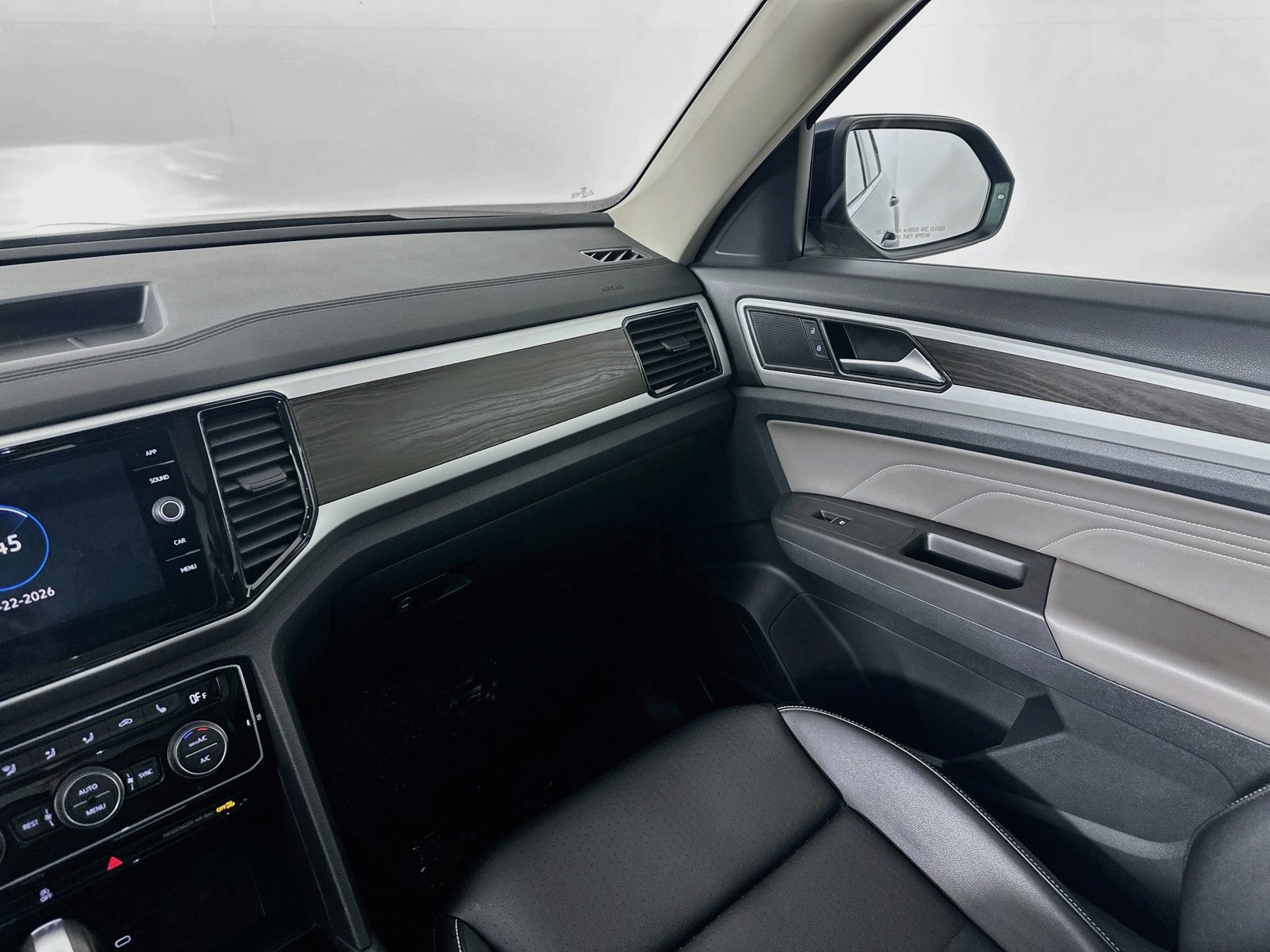 Used 2022 Volkswagen Atlas SE FWD image 23