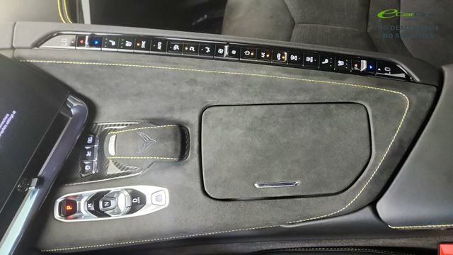 Used 2024 Chevrolet Corvette Stingray Premium Conv w/ Z51 Performance Package image 45
