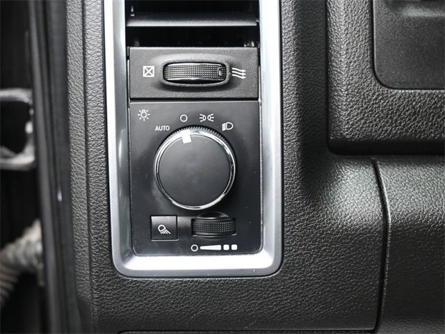 Used 2022 RAM 1500 Classic SLT image 21