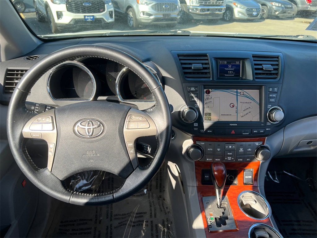 Used 2010 Toyota Highlander Limited image 9
