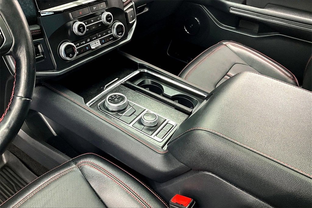 Used 2022 Ford Expedition Max Limited image 15