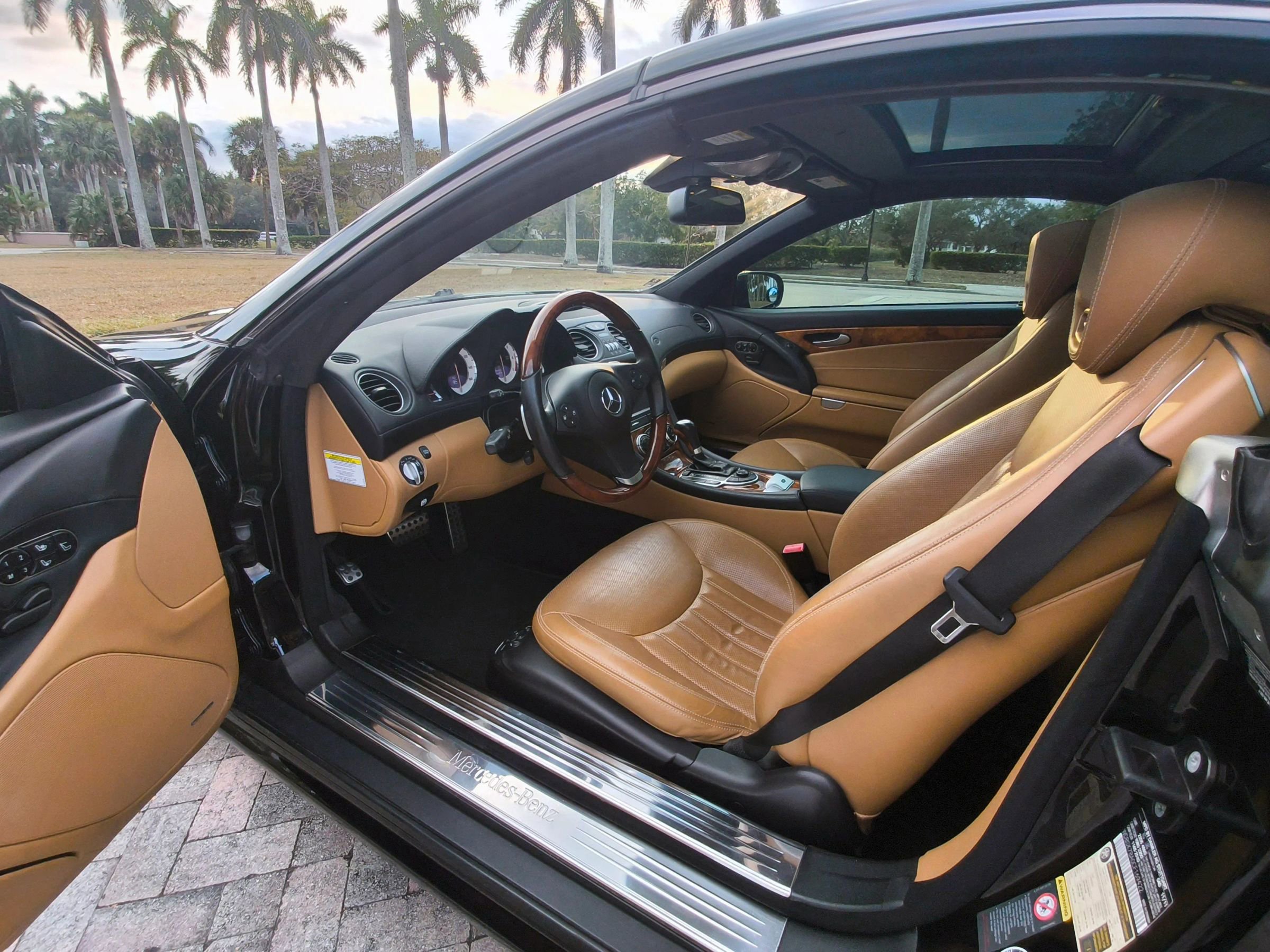 Used 2012 Mercedes-Benz SL 550 image 37