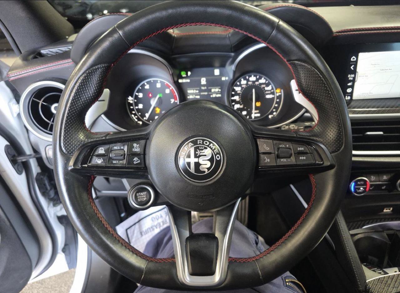 Used 2023 Alfa Romeo Stelvio Estrema AWD/4WD image 11