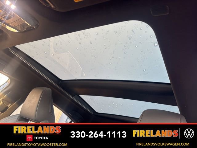 Used 2023 Toyota Venza Limited image 30