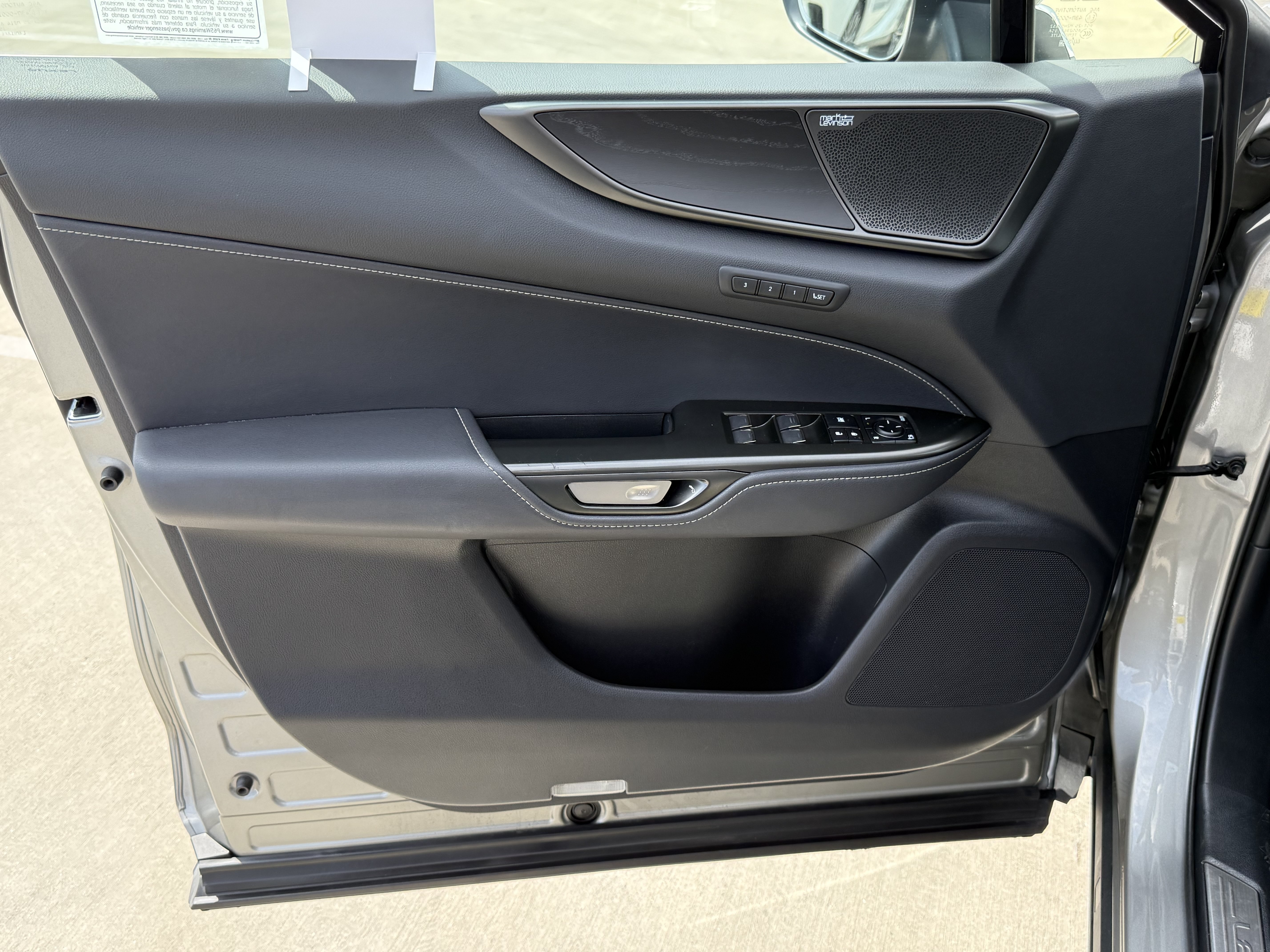 Certified 2025 Lexus NX 350h AWD w/ Accessory Package (2T) image 17