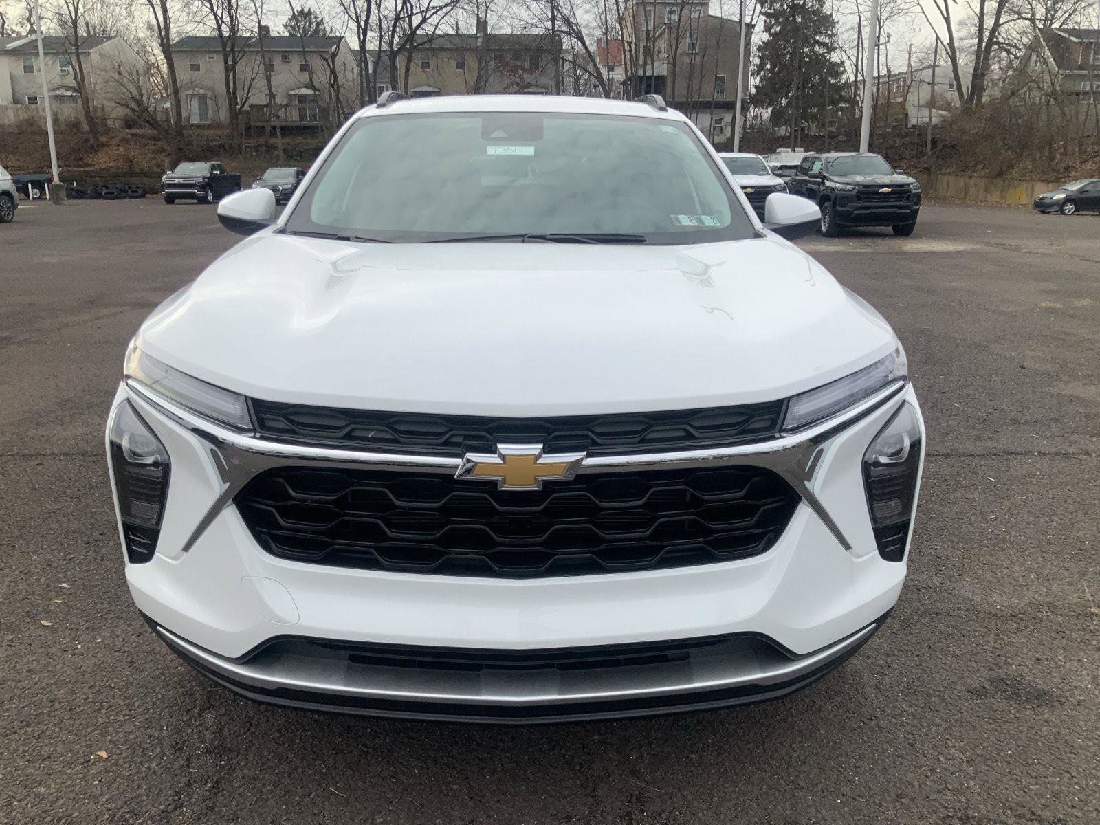 New 2026 Chevrolet Trax LT w/ Driver Confidence Package image 2