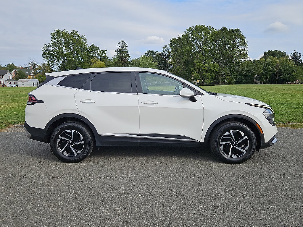 Certified 2023 Kia Sportage LX AWD/4WD image 7