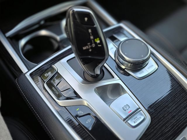 Used 2018 BMW 740i RWD image 42