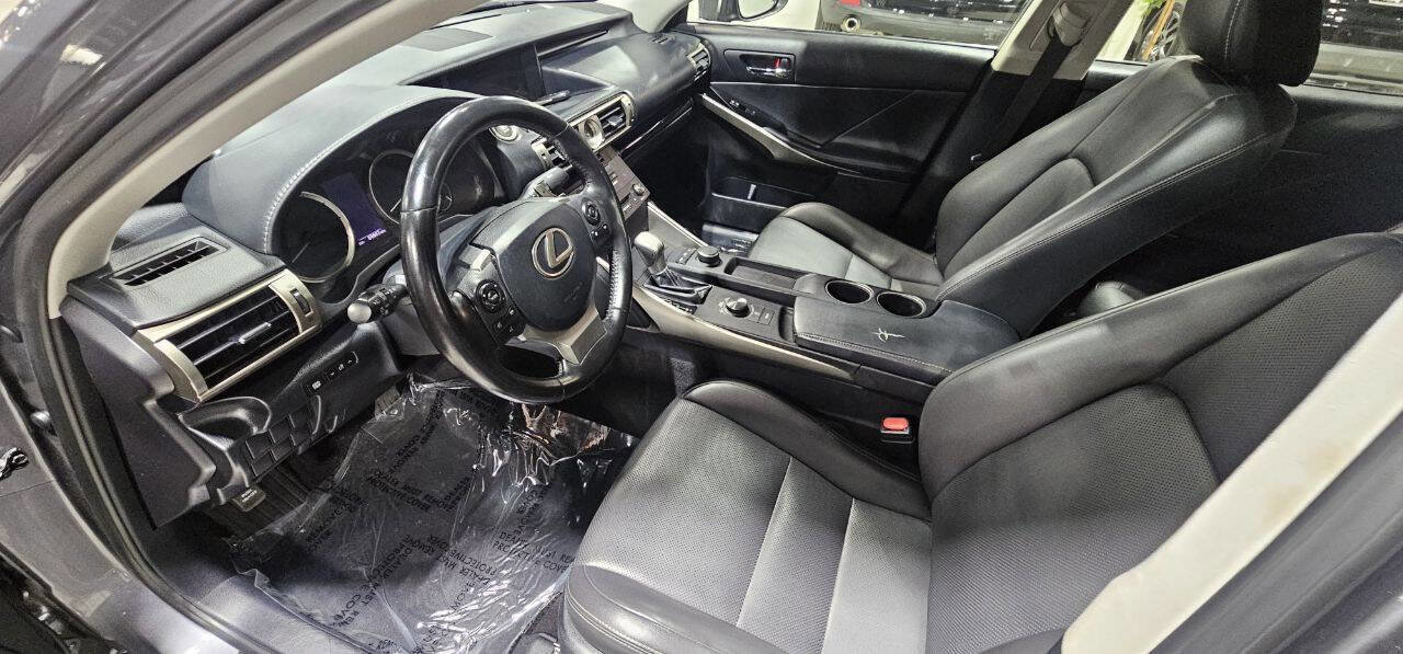Used 2016 Lexus IS 300 Base AWD 4dr Sedan w/ Premium Package image 13