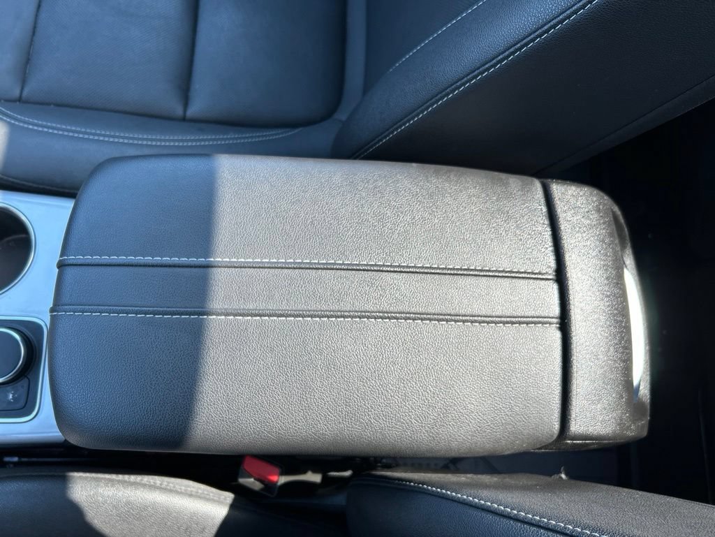 Used 2024 Chevrolet Blazer LT w/ Midnight/Sport Edition FWD image 44