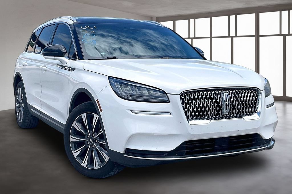 Used 2022 Lincoln Corsair Reserve w/ Elements Package FWD image 3