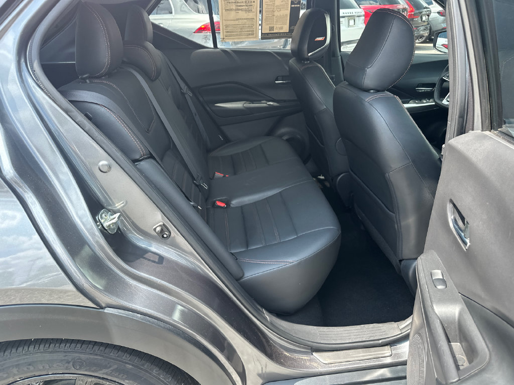 Used 2020 Nissan Kicks SR w/ SR Premium Package FWD image 13