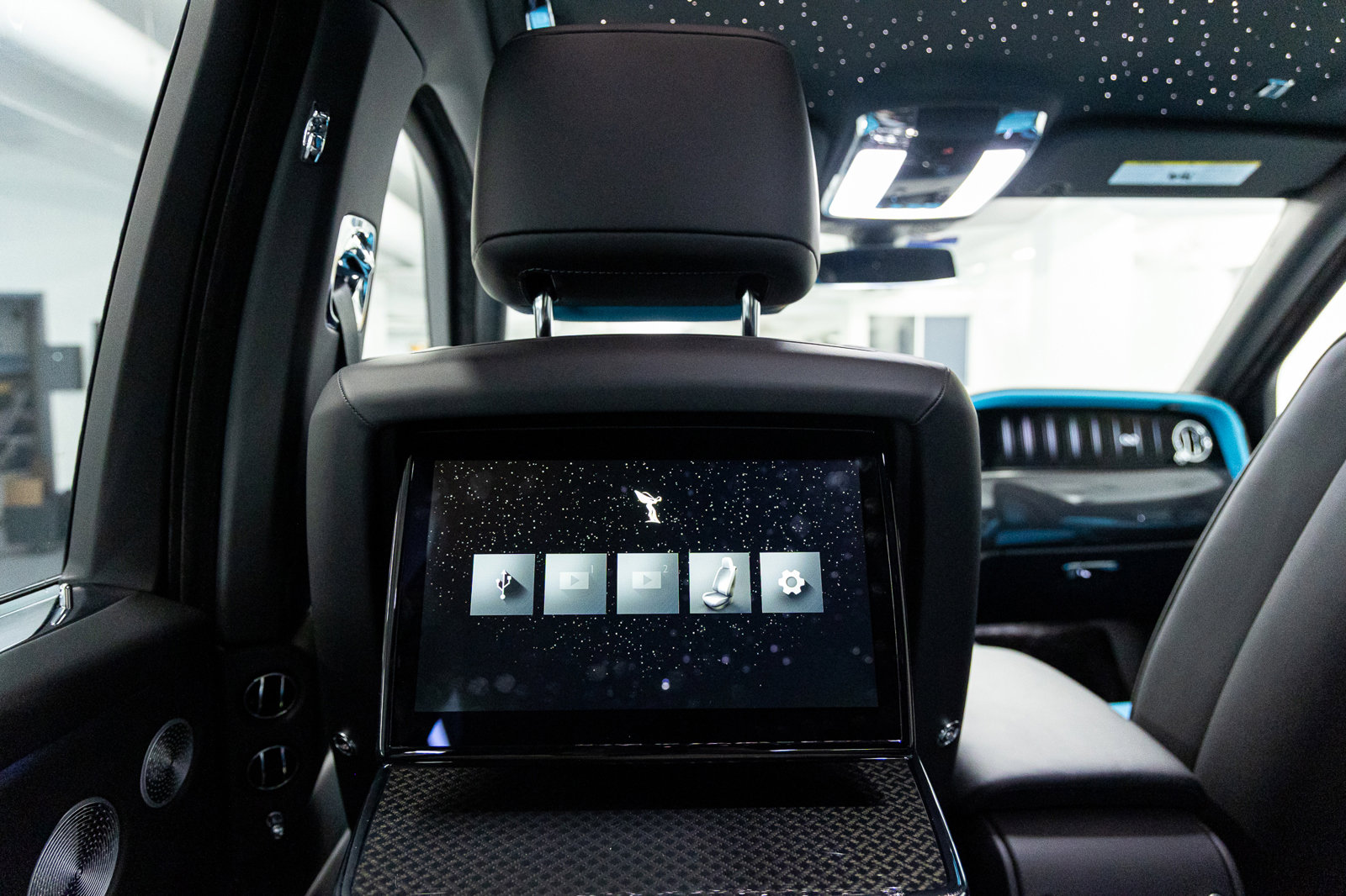 Certified 2026 Rolls-Royce Cullinan Black Badge image 52