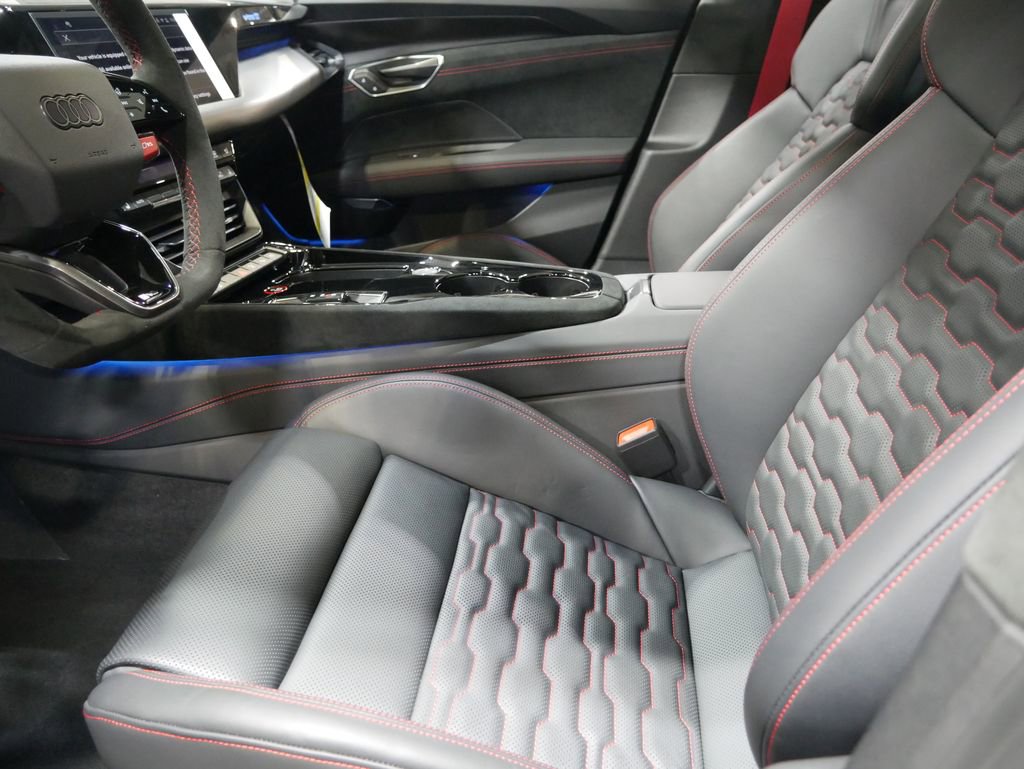 New 2026 Audi RS e-tron GT performance image 18