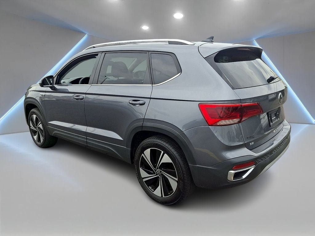Used 2023 Volkswagen Taos SE w/ Panoramic Sunroof Package AWD/4WD image 6