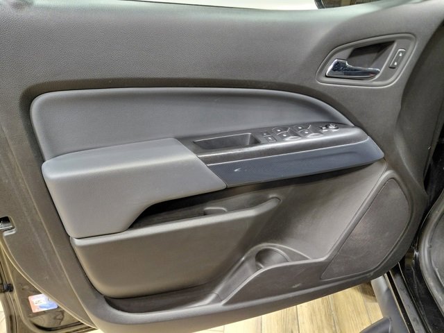 Used 2017 Chevrolet Colorado Z71 image 39