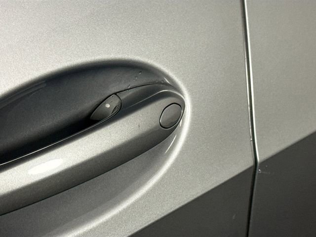 Used 2024 BMW X7 xDrive40i w/ Premium Package image 18