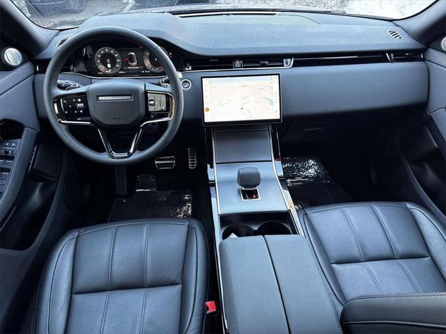 Used 2025 Land Rover Range Rover Evoque Dynamic SE image 12