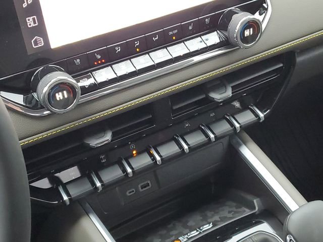 New 2026 Chevrolet Colorado ZR2 w/ Technology Package image 18