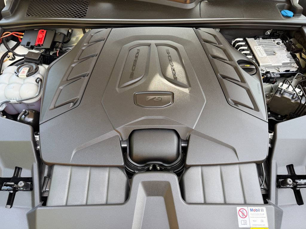 Used 2024 Porsche Cayenne Turbo GT AWD/4WD image 9