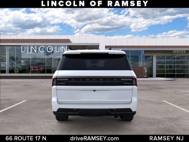 New 2026 Lincoln Navigator L Reserve w/ Jet Appearance Package AWD/4WD image 6