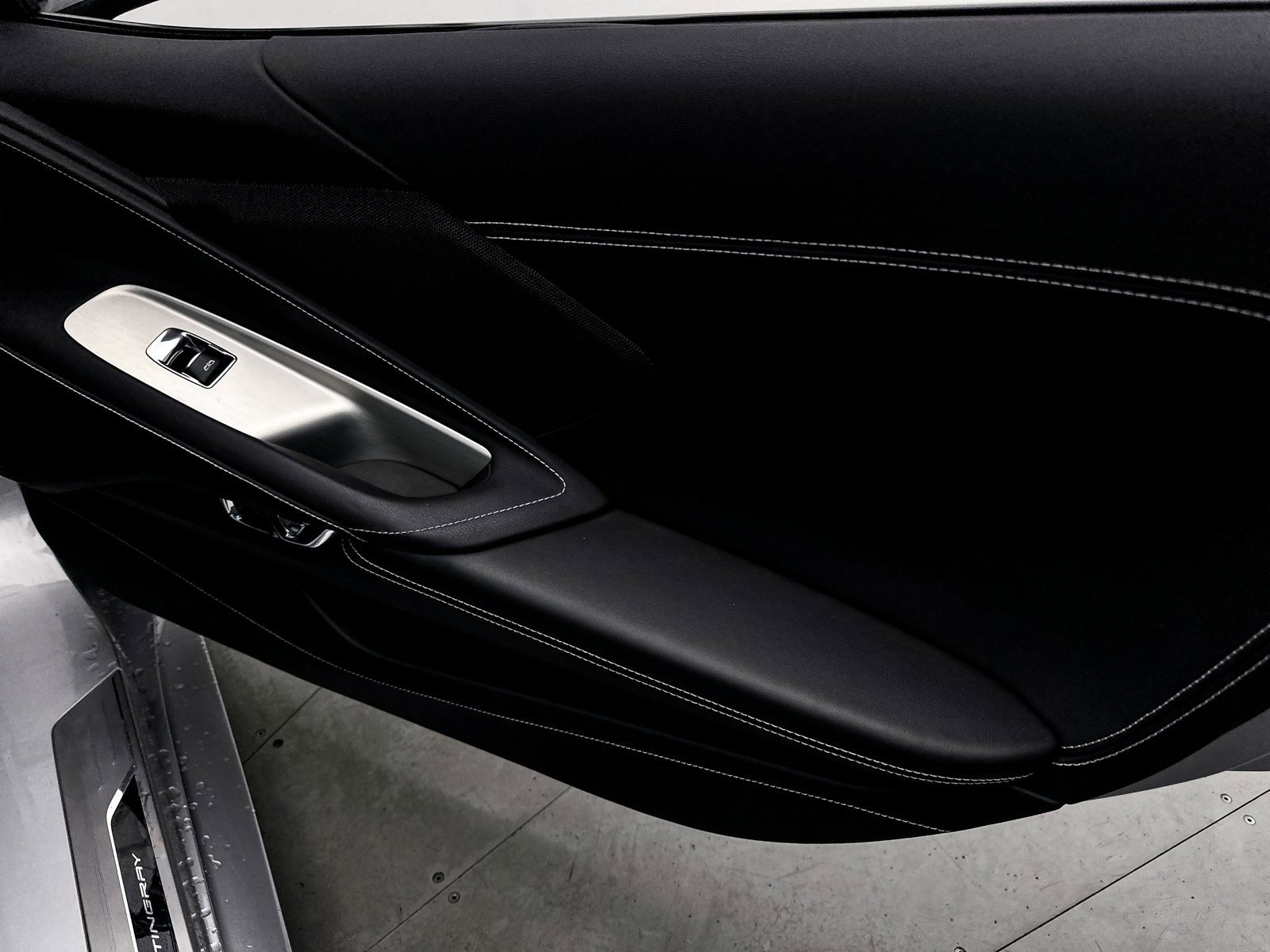 Used 2020 Chevrolet Corvette Stingray Coupe w/ 1LT image 31