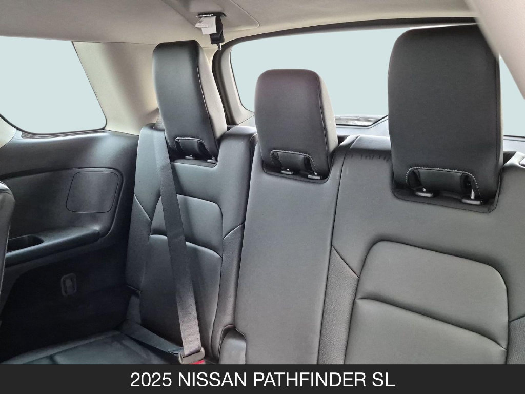 Certified 2025 Nissan Pathfinder SL FWD image 27