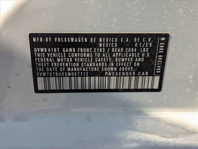 Used 2025 Volkswagen Jetta SE image 16