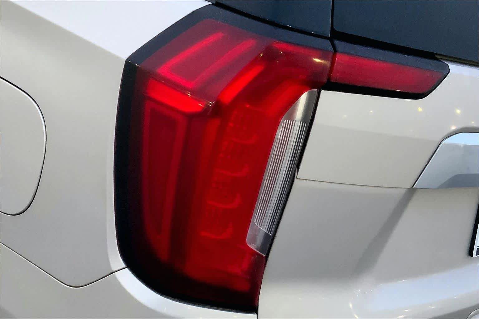Used 2023 GMC Yukon SLT image 27