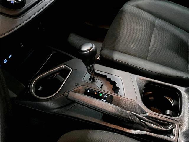 Used 2018 Toyota RAV4 LE image 15