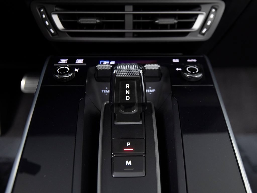 Certified 2022 Porsche 911 Turbo S AWD/4WD image 27