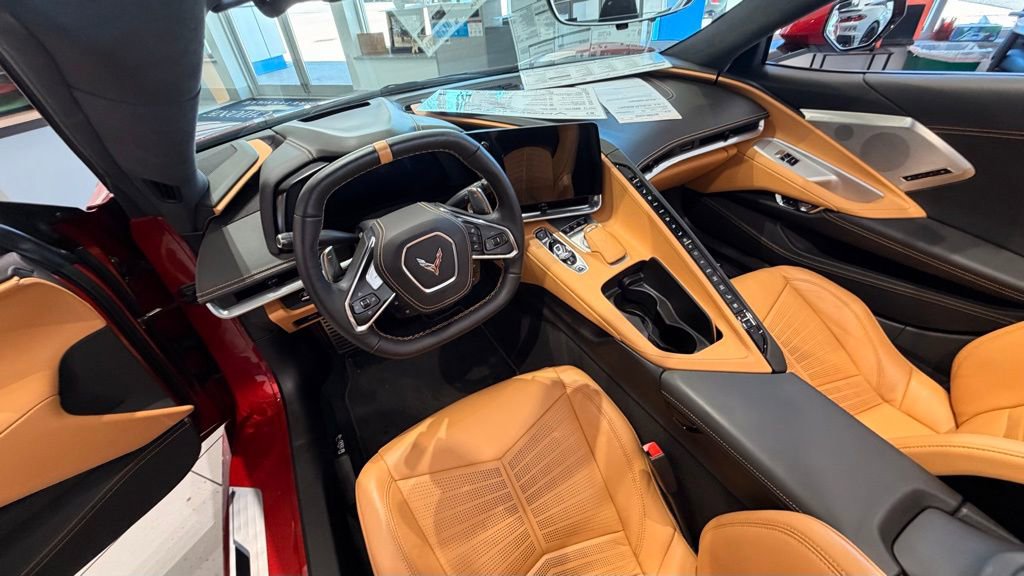 Used 2021 Chevrolet Corvette Stingray Premium Conv w/ Z51 Performance Package image 8