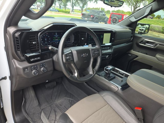 Used 2024 Chevrolet Silverado 1500 ZR2 w/ Technology Package AWD/4WD image 10